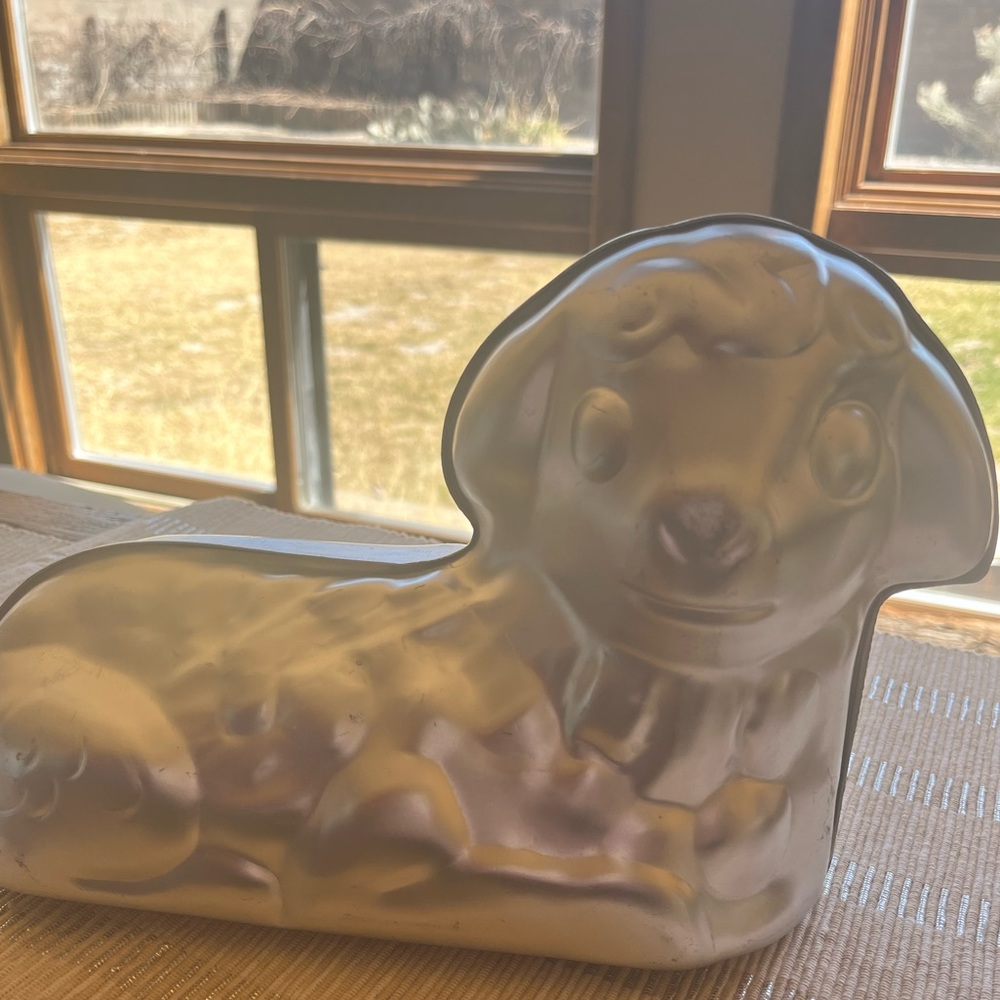 Vintage 1974 Wilton 3D Lamb Cake Pan Mold